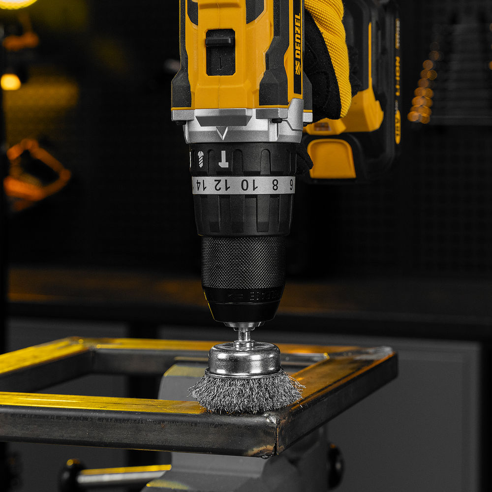 Набор щеток для дрели, 1 Плоская 50мм, 2 Чашки 25-50мм, шпилька, нерж. вит. проволока Denzel (74491)