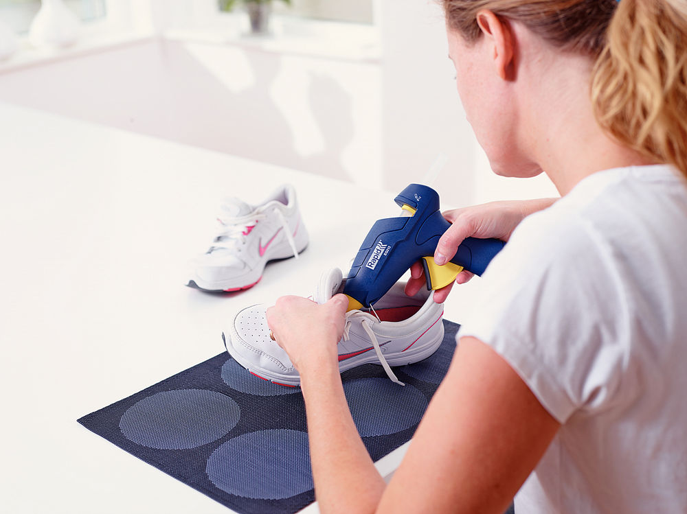 Термоклеящий пистолет Pro EG212, 12 мм, 220 Вт RAPID 5000442