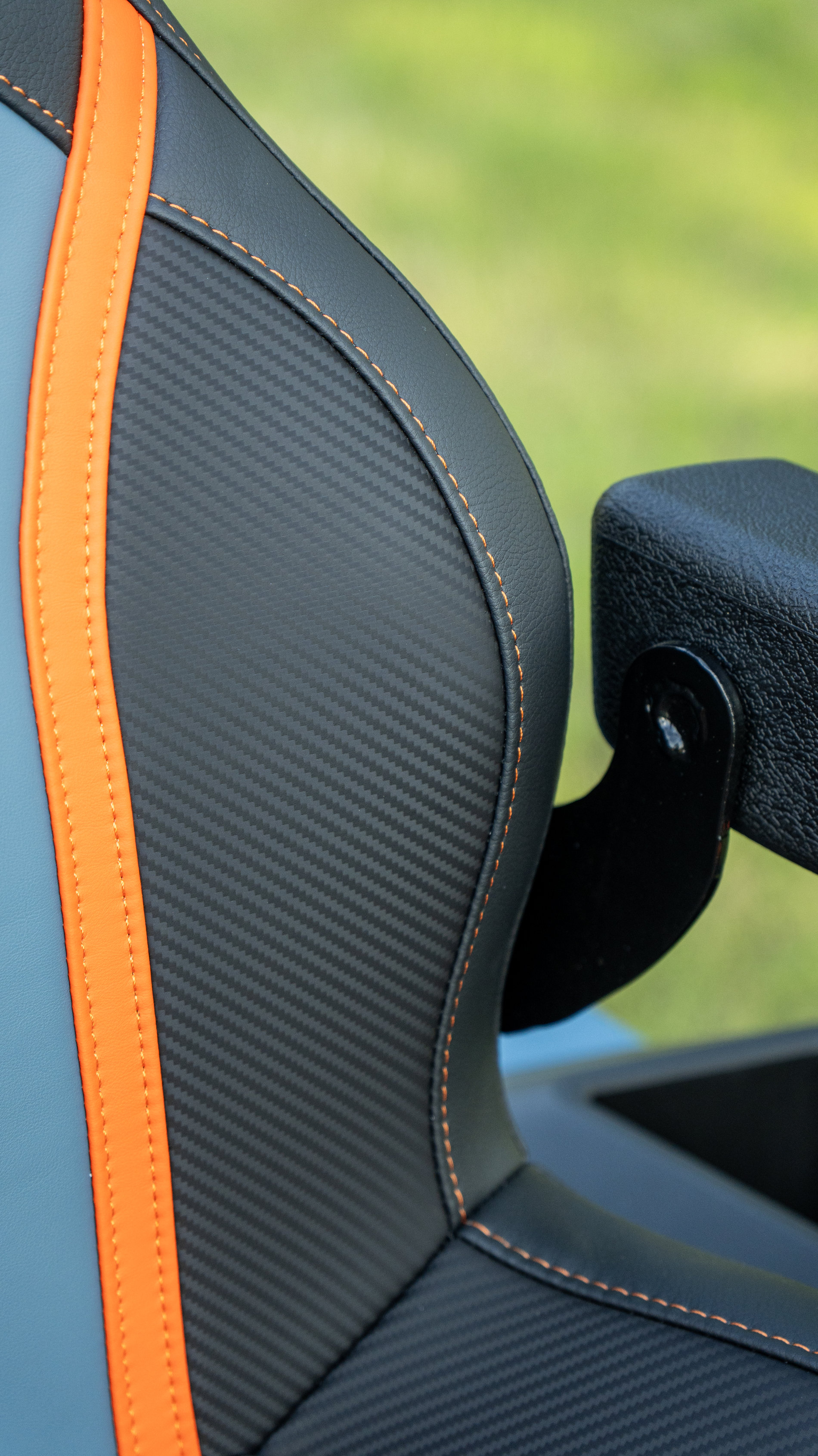 Райдер газонокосилка ZTR аккумуляторная ZTRX6-M-EU, 107см, с 4 АКБ 12Ач и зу 1600Вт, SENIX