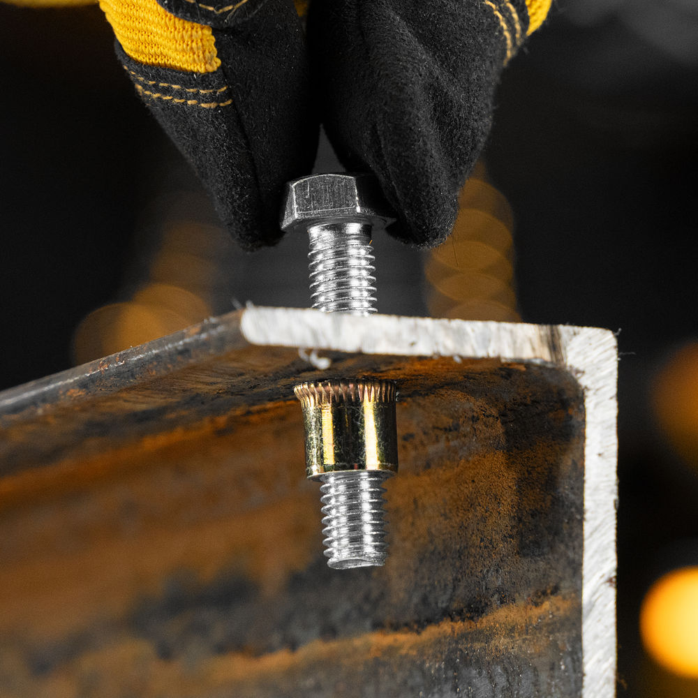 Заклепки резьбовые, стальные, оцинкованные, М8, пластиковый кейс, 40 шт. Denzel (40604)