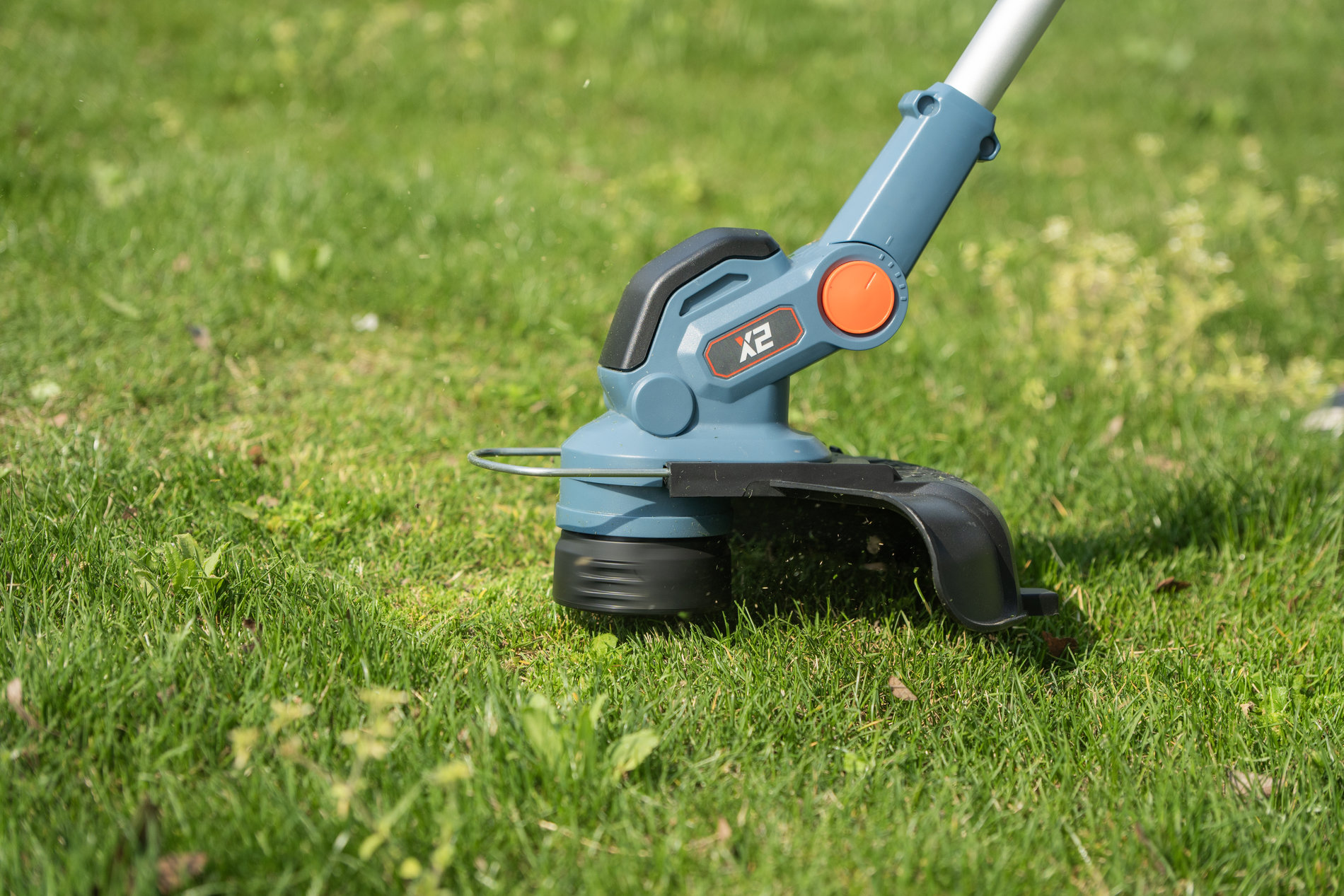 Триммер аккумуляторный, серия X2, 20В, 30.5 см., с 1 АКБ, 1 ЗУ