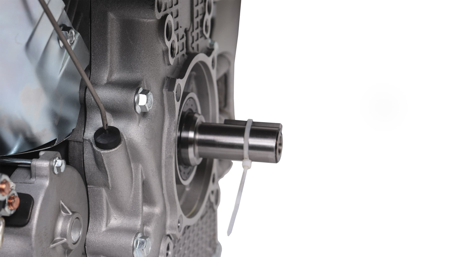 Двигатель 21лс/15,5кВт 678см? 25мм 48кг шпонка эл.стартер выход 12В/300Вт CHAMPION G680HKE