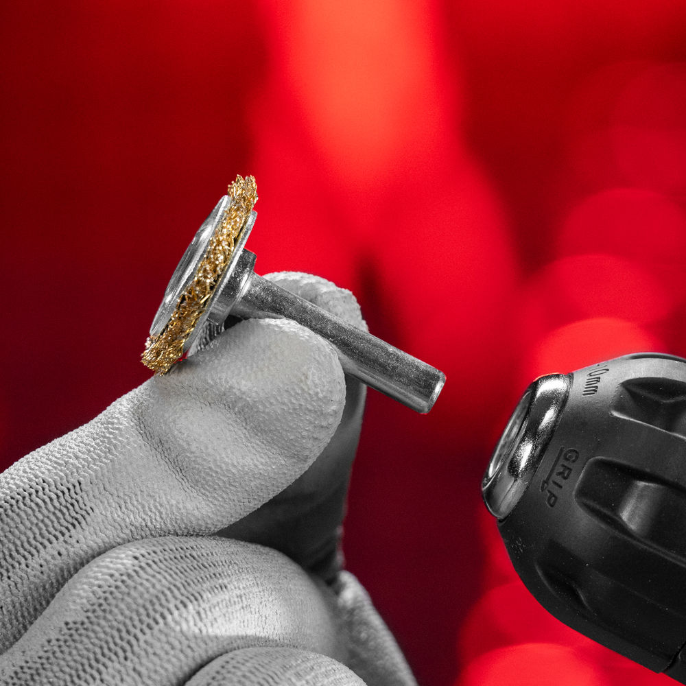 Щетка для дрели, 30 мм, плоская со шпилькой, латунированная витая проволока Matrix (74440)