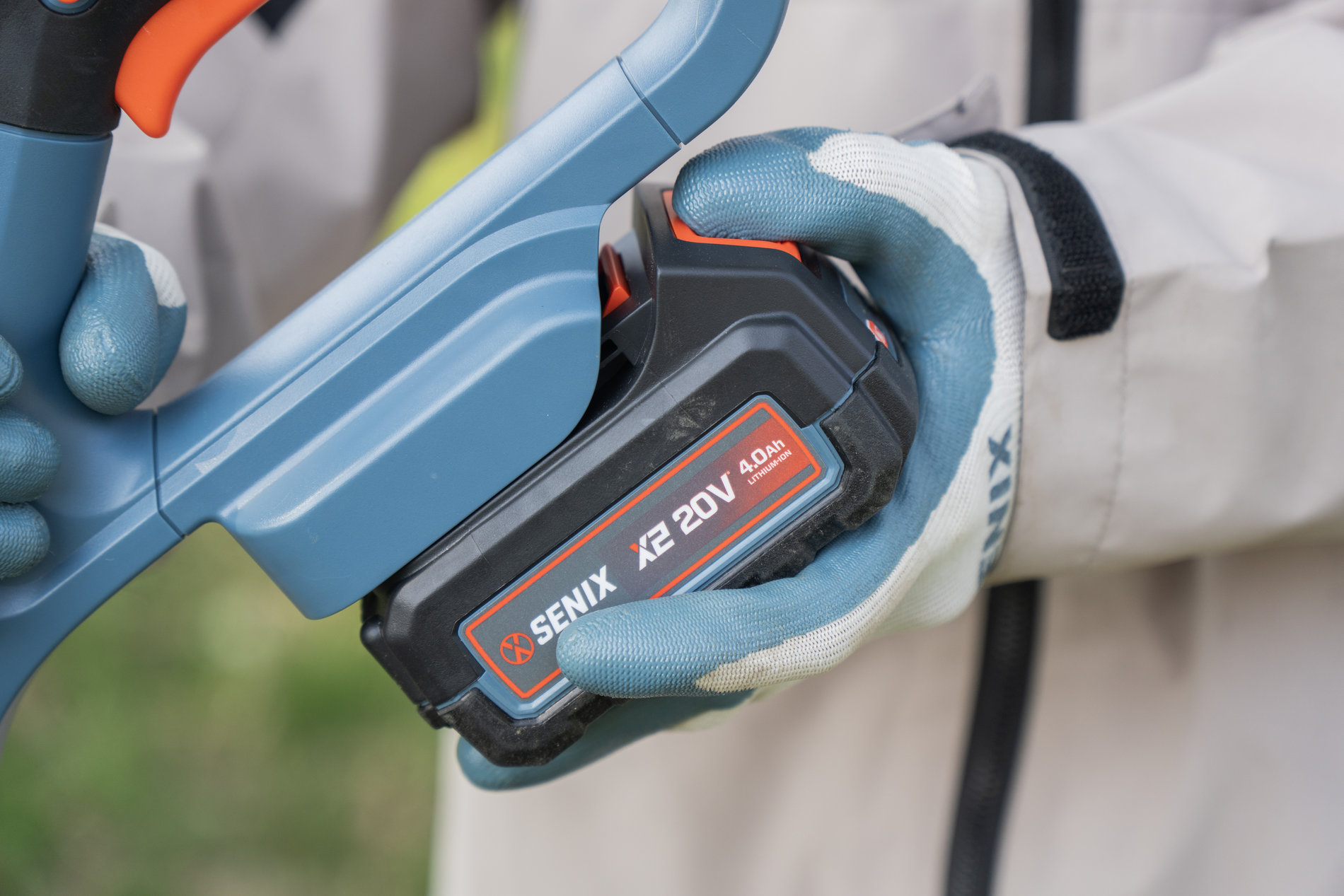 Триммер аккумуляторный, серия X2, 20В, 30.5 см., с 1 АКБ, 1 ЗУ