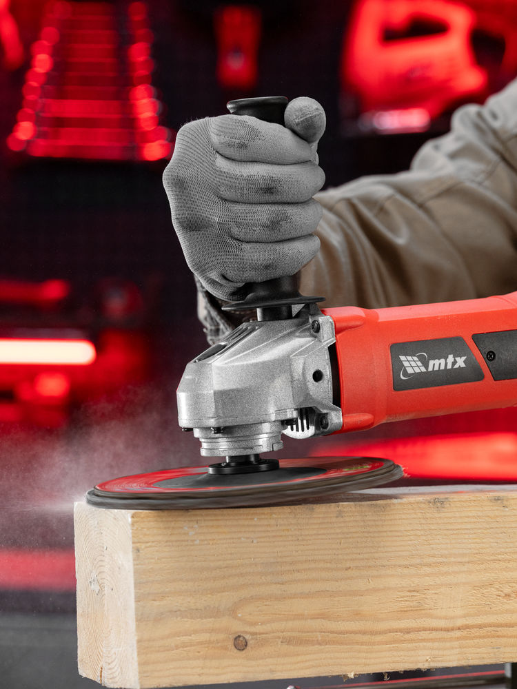 Круг лепестковый торцевой, P 80, 180 х 22.2 мм Matrix (74075)