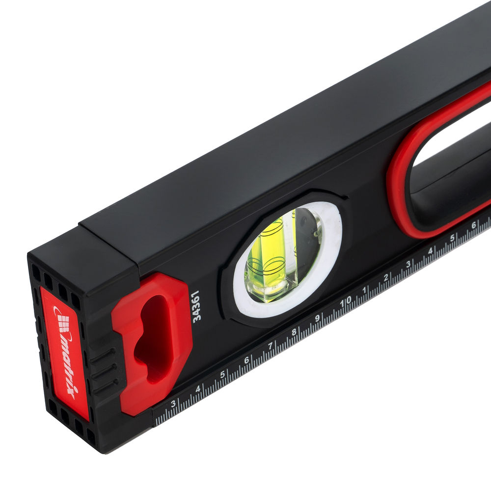 Уровень алюминиевый, усиленный, фрезерованный, 3 глазка, двухкомпонентные рукоятки, 600 мм Matrix (34361)