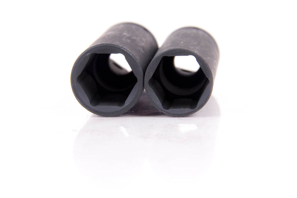 Головка торцевая ударная глубокая тонкостенная 17 мм 6-гранная для литых дисков 1/2 Licota AK4017L