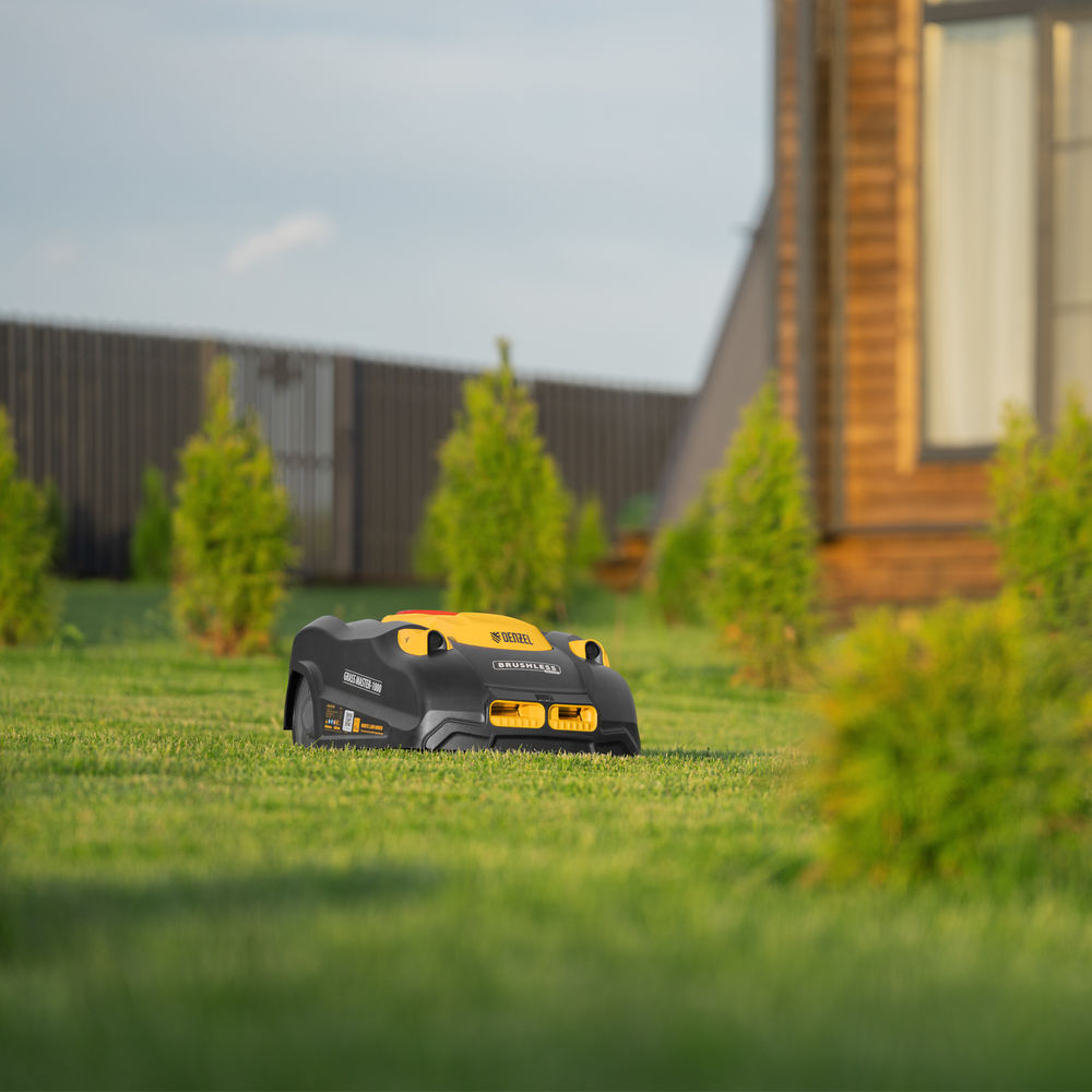 Робот-газонокосилка 1000м? 3Ач 28V LCD дисплей Wi-Fi Grass Master 1000 Denzel 58955