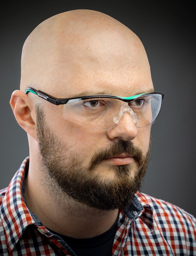 Защитные очки BASIC, открытого типа, прозрачные, стекло-моноблок с покрытием устойчивым к истиранию и запотеванию KRAFTOOL 110317