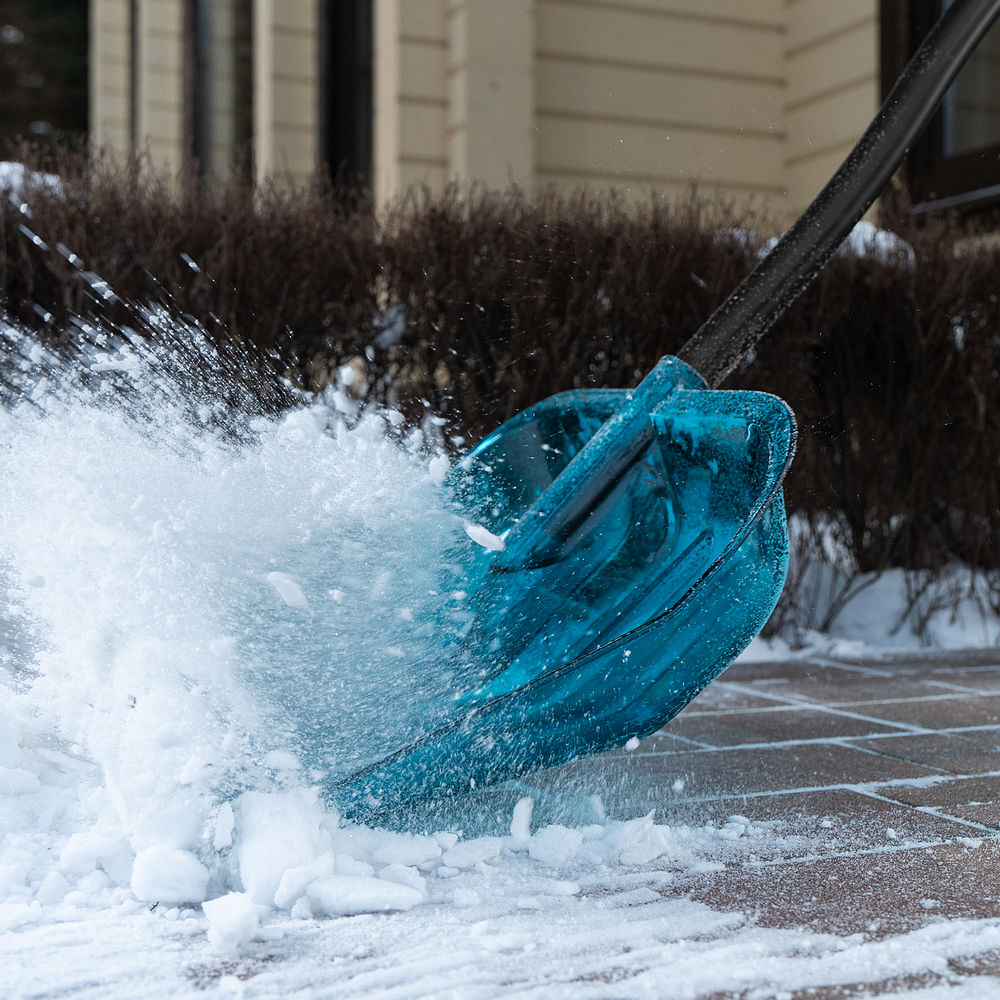 Лопата для уборки снега, поликарбонат, 475х400х1385мм, алюминиевый черенок, ПВХ оплетка, LUXE Palisad (61692)