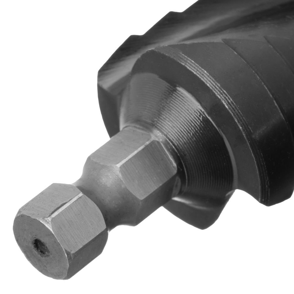 Сверло ступенчатое, 6-8-10-12-14-16-18-20-22-24-26-28-30мм, Р6М5, 6-гр. хвостовик Denzel (723604)