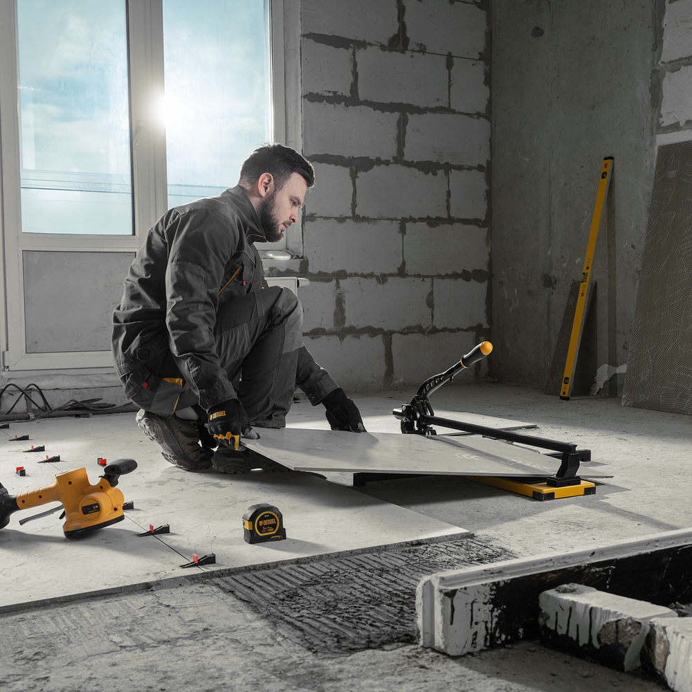 Плиткорез рельсовый 600х16мм, каретка на подш., стальная станина, усил. рукоятка-пенал Denzel (877014)