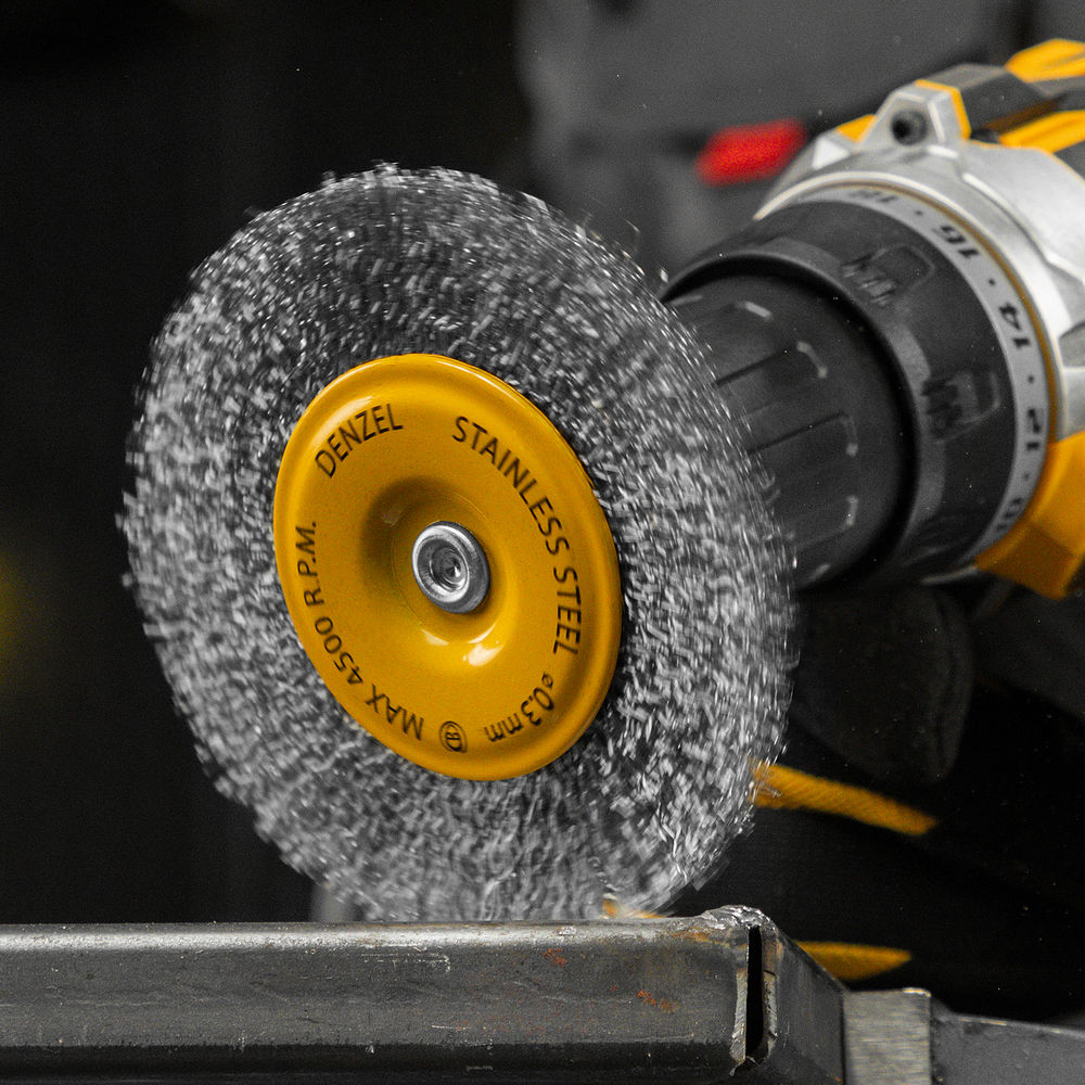 Щетка для дрели 100 мм, Плоская, со шпилькой, нержавеющая витая проволока Denzel (744793)