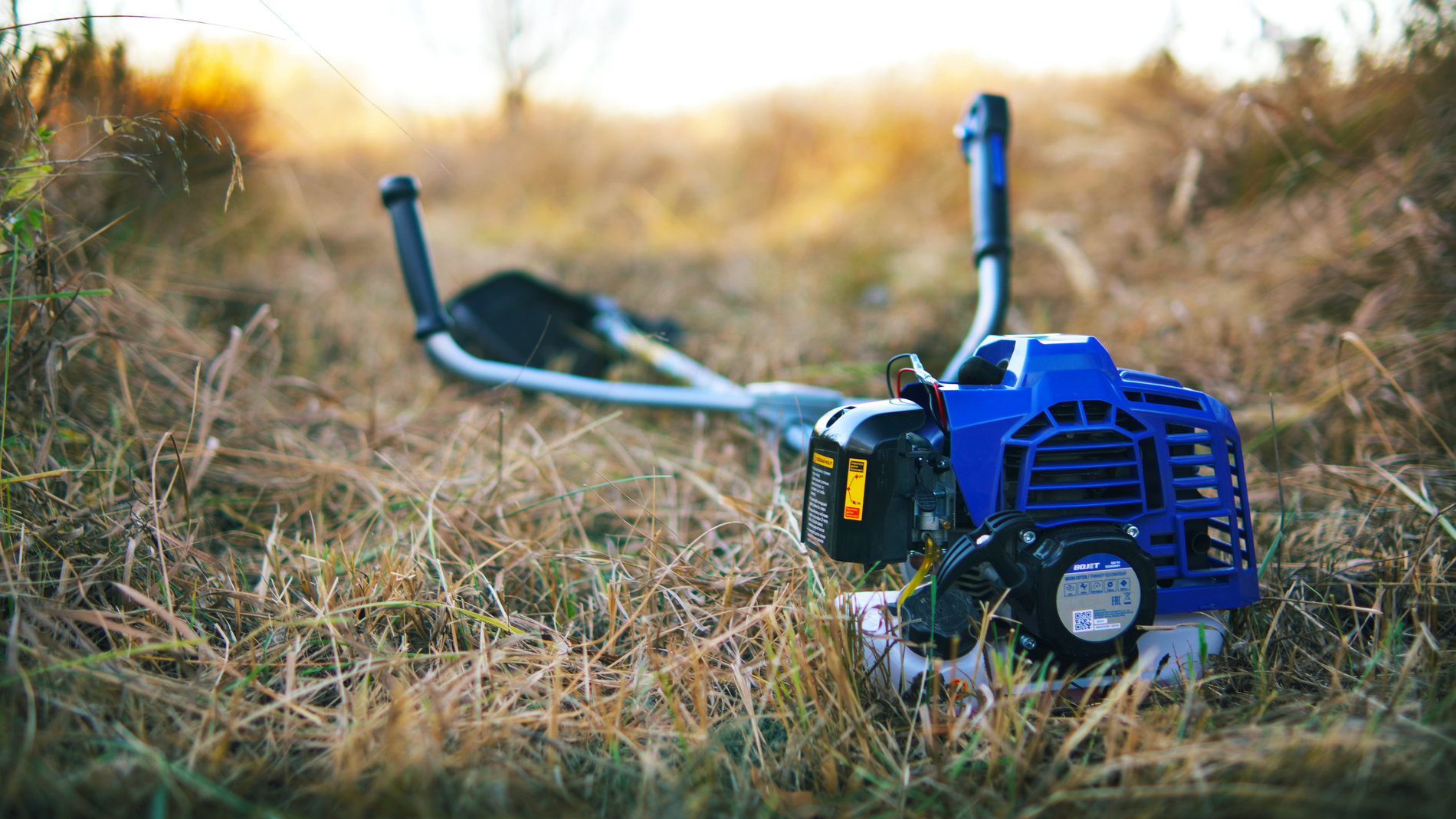 Триммер бензиновый коса 2-х тактн. 52 см? 43 см леска+нож