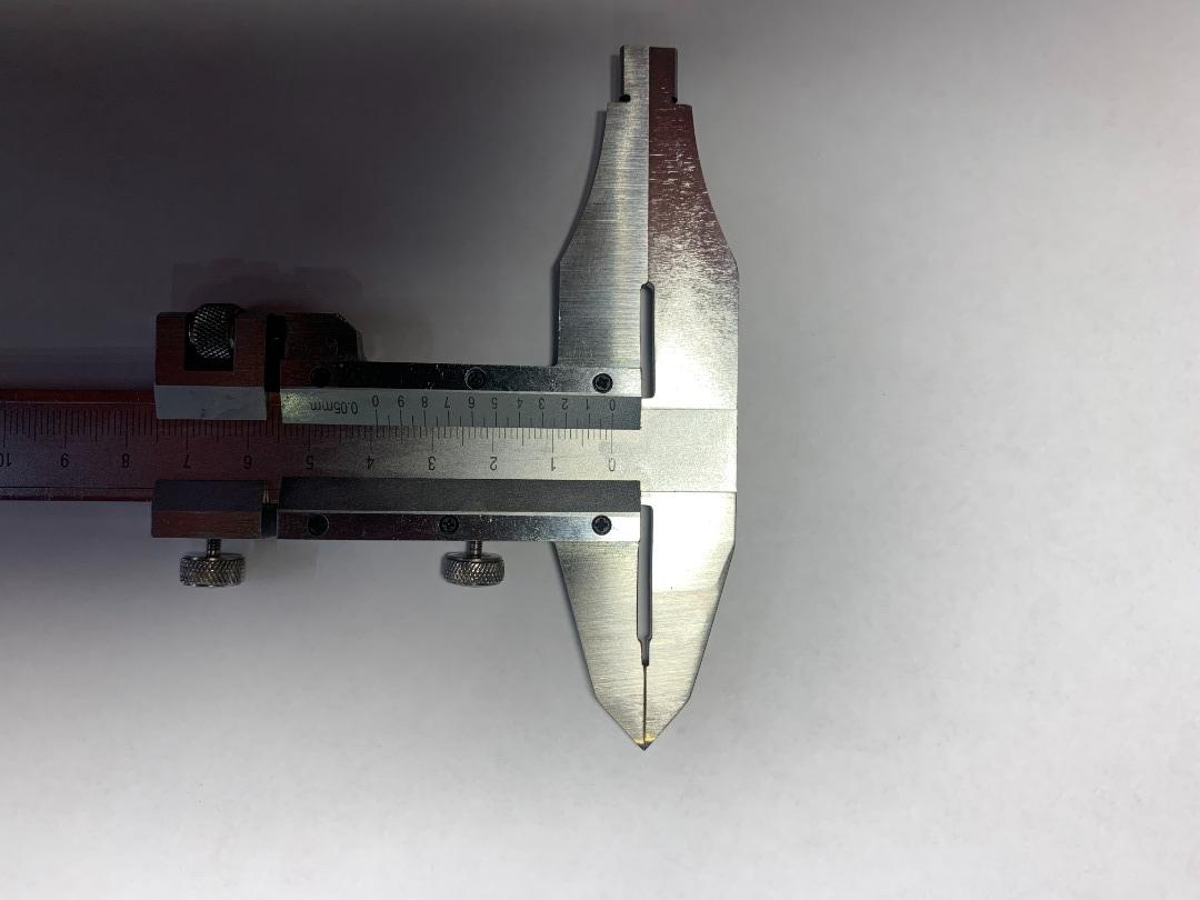 Штангенциркуль разметочный ШЦРТ- II- 250 0,05 с твердосплавными губками 60мм ЧИЗ с верх. раз. губ