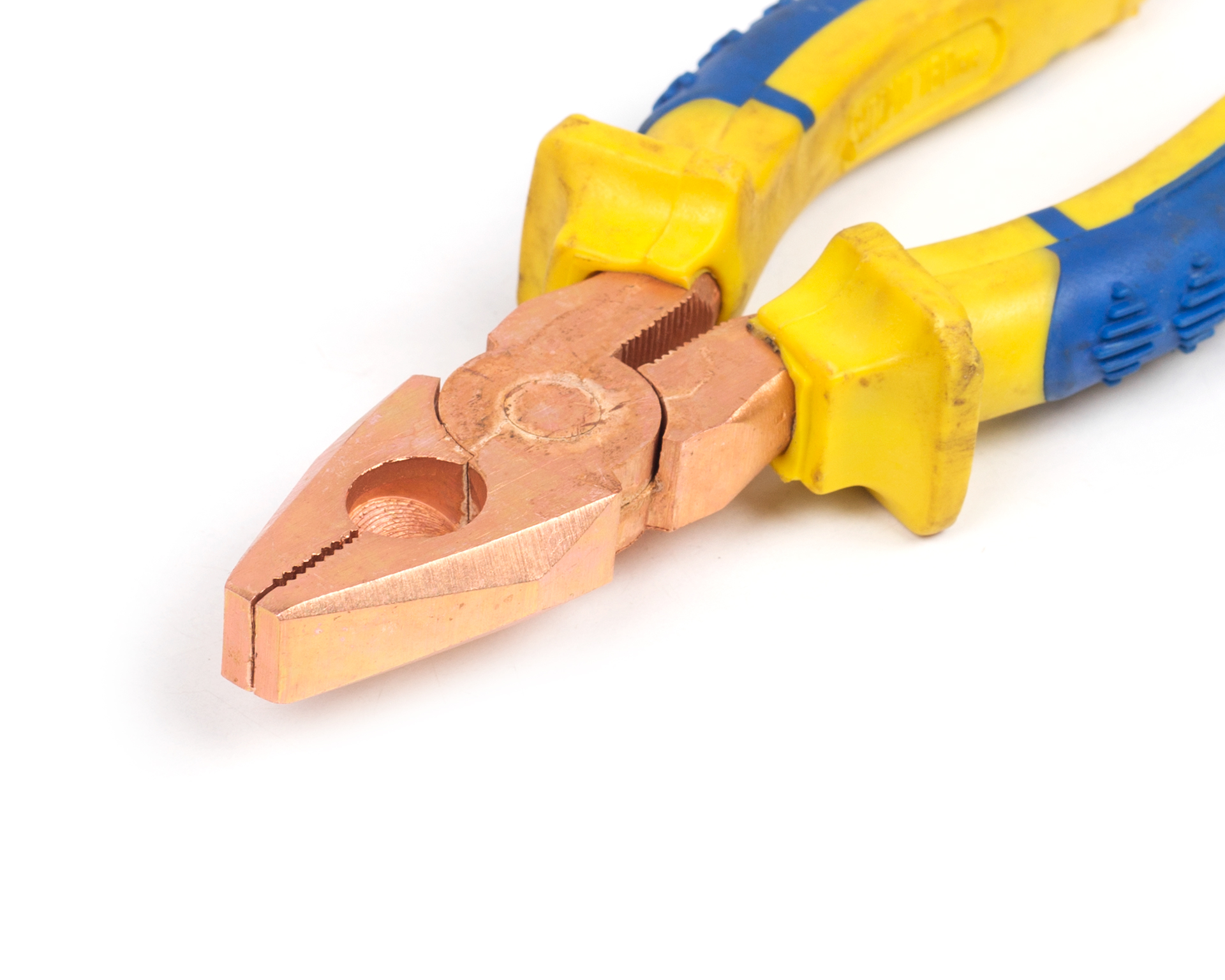 Плоскогубцы комбинированные 160 омеднение